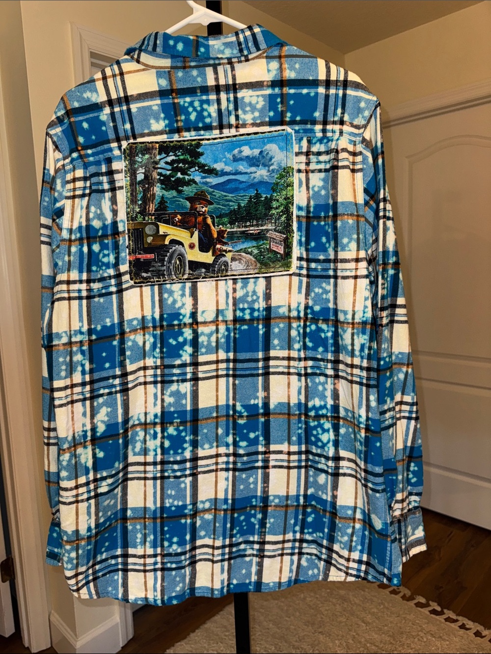 Angry Minnow Smokey The Bear Flannel - Size L